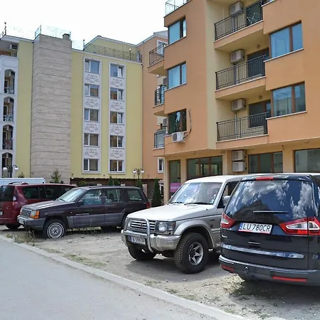 Amadeus 3 One-bedroom Eh Apartment Slantschew brjag