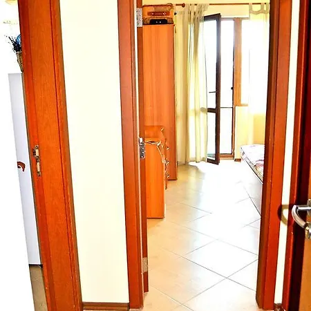 Amadeus 3 One-bedroom Eh Apartment Slantschew brjag