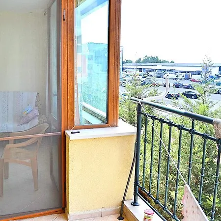 Amadeus 3 One-bedroom Eh Apartment